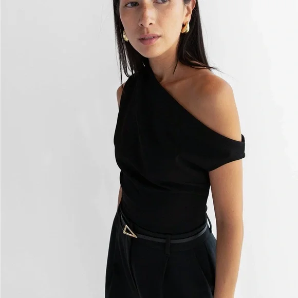 OAK & FORT ASYMMETRIC OFF THE SHOULDER TANK - NWOT - Picture 6 of 6